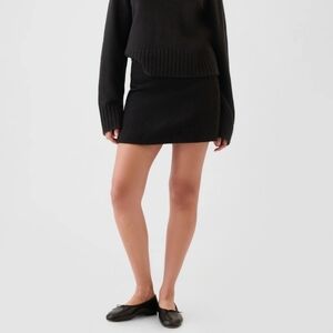 GAP HERRINGBONE BLACK MINI SKIRT SIZE 4